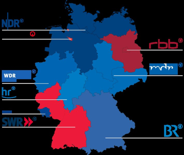 Eine Deutschlandkarte mit Bundesländern in rot und blau, die die Ergebnisse der Wahl 2016 zeigt, einschließlich Textdetails zu Kandidaten und Wahltermin.