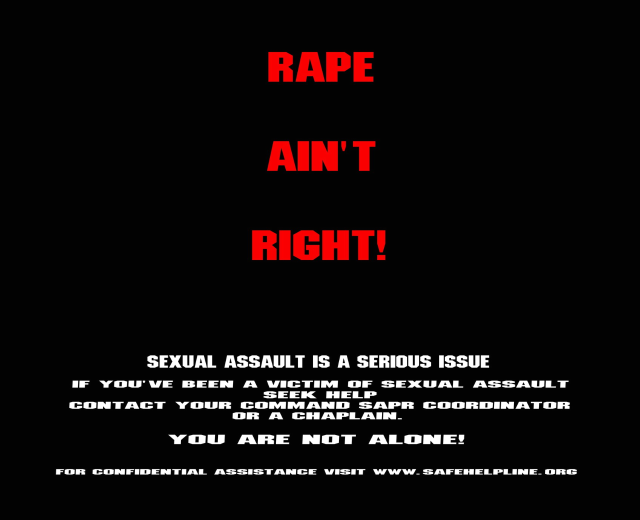 Plakat mit fettem schwarzem Text auf einem weißen Hintergrund, der "Rape Ain't Right: Sexual Assault is a Serious Issue" lautet, eingerahmt von einem schwarzen Rand.