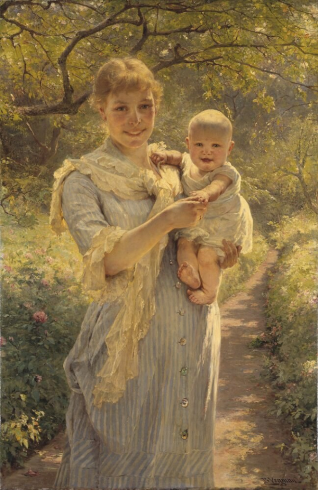 Eine strahlende Frau, die ein Baby hält, umgeben von üppiger Vegetation und leuchtenden Blumen.