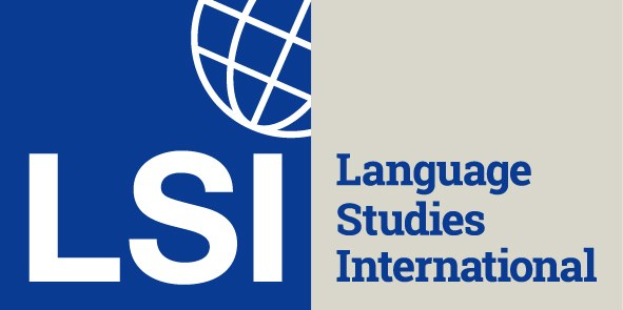 Blauer Kreis mit weißer Umrandung, der weiße Buchstaben 'LSI' enthält und darüber weißen Text 'Language Studies International' auf einem blauen und weißen Hintergrund.